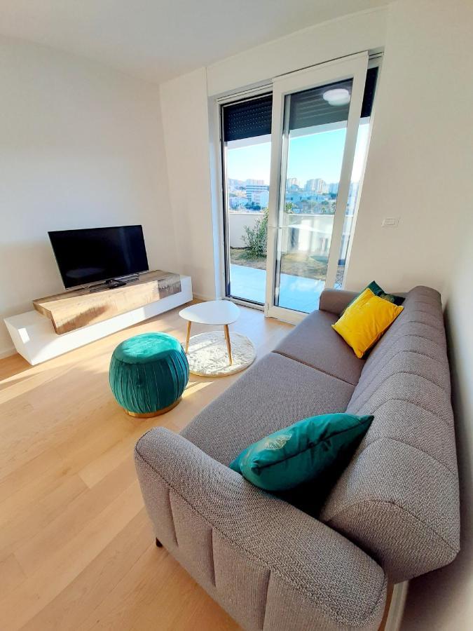 Tina Apartment Split
