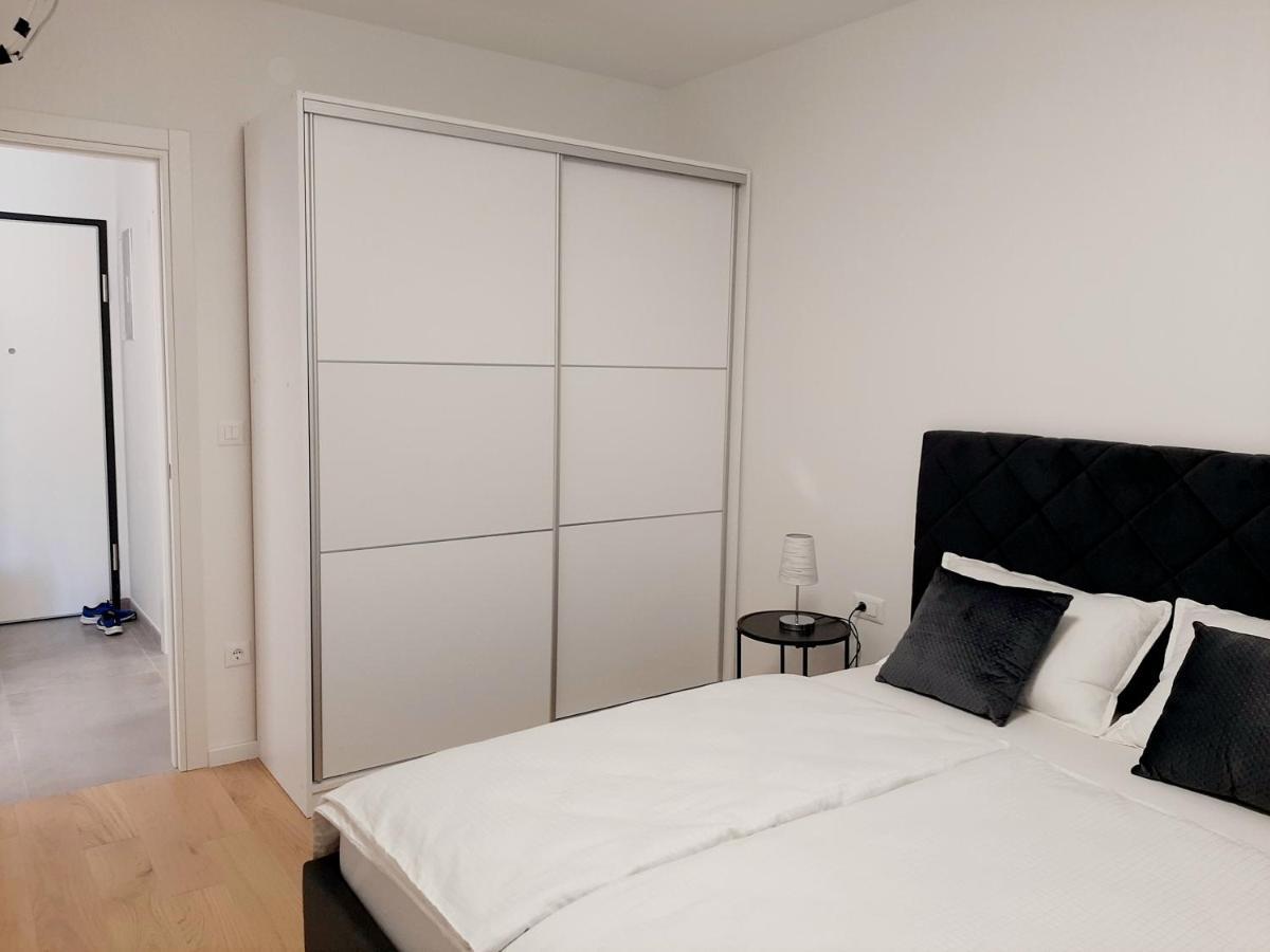 Tina Apartment *